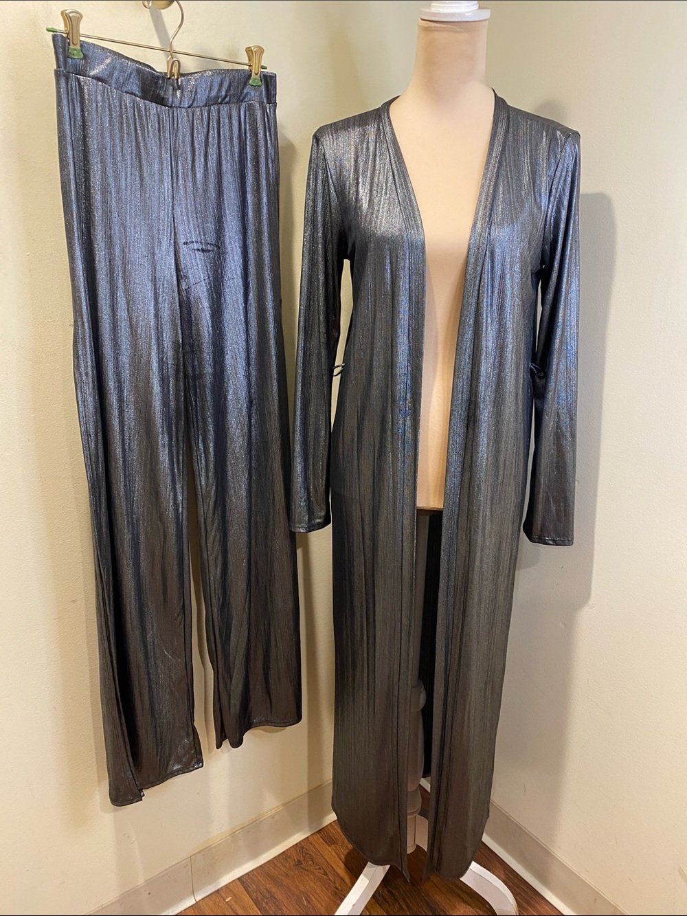Fashion Nova Metallic Gunmetal Two-Piece Duster & Wide Leg Set Size M